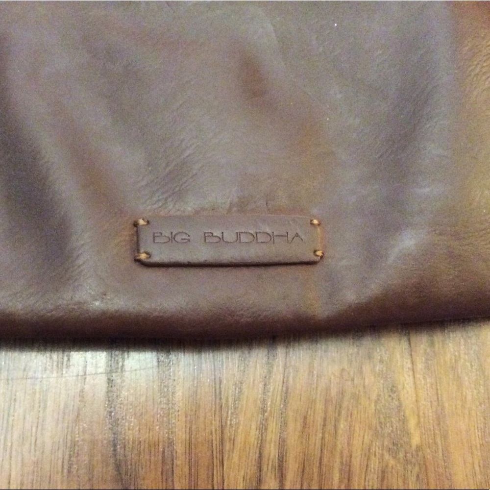 Free with $15 purchase.  Big Buddha Cross body/wristlet/clutch - Picture 3 of 8